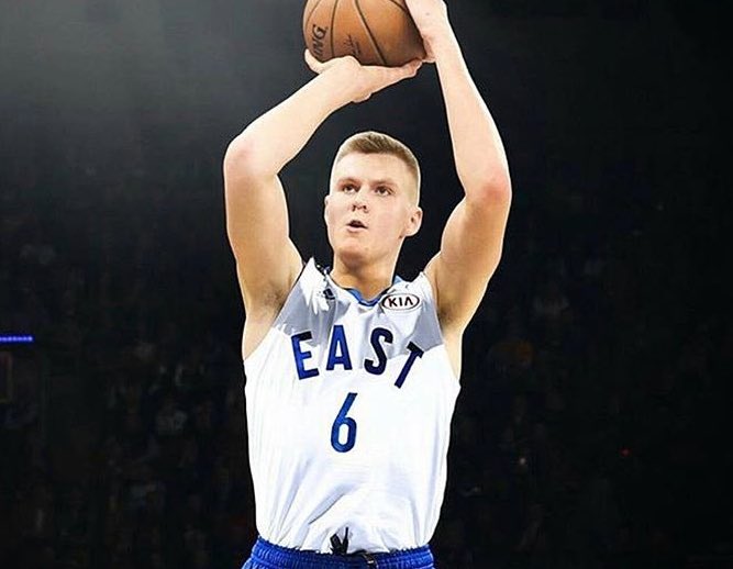Bhrunson's tweet image. RETWEET to vote for Kristaps Porzingis! #NBAVote