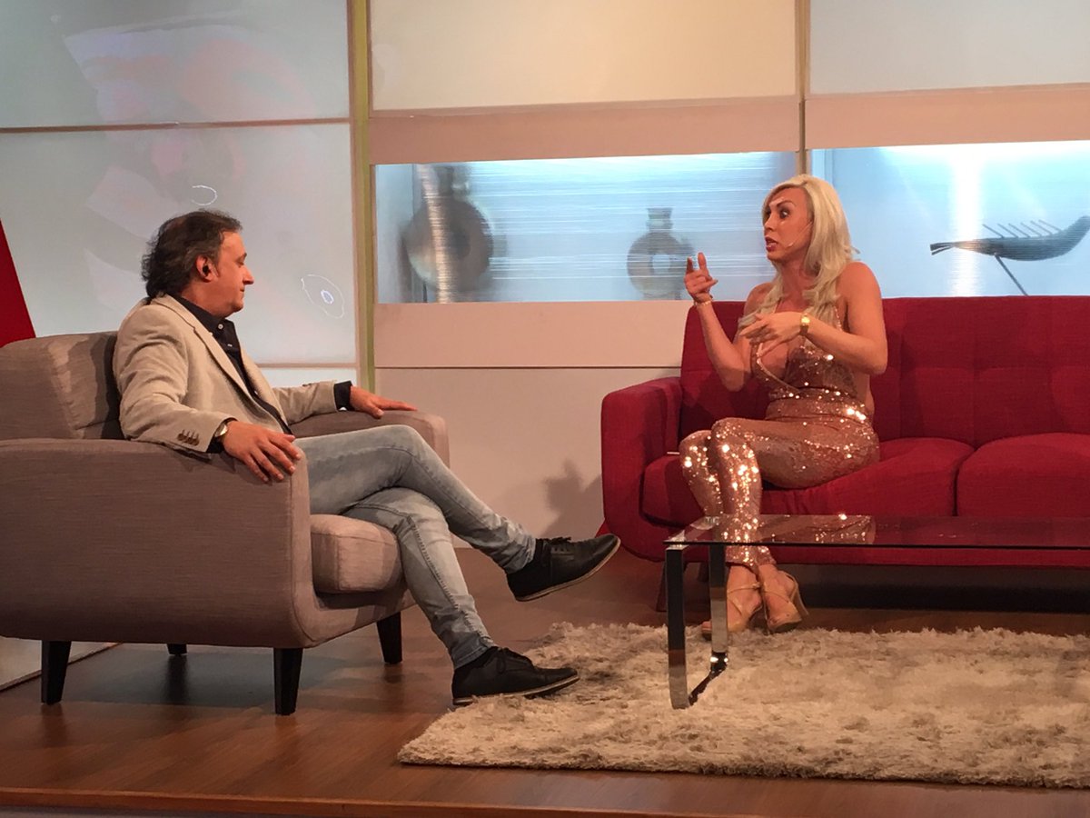 Canal4_UY's tweet photo. Estamos con @apereiralaunica en @AlgoContigo4 https://t.co/fI1sffoAKs