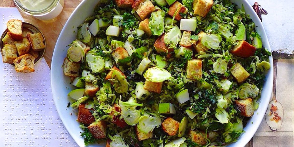 This Roasted #BrusselsSprouts &amp; #Kale #CaesarSalad is just the green to start your year. #Recipe thx to <a href="/InMyBowl_/">Alexandra</a> ow.ly/1Scl3070j9I