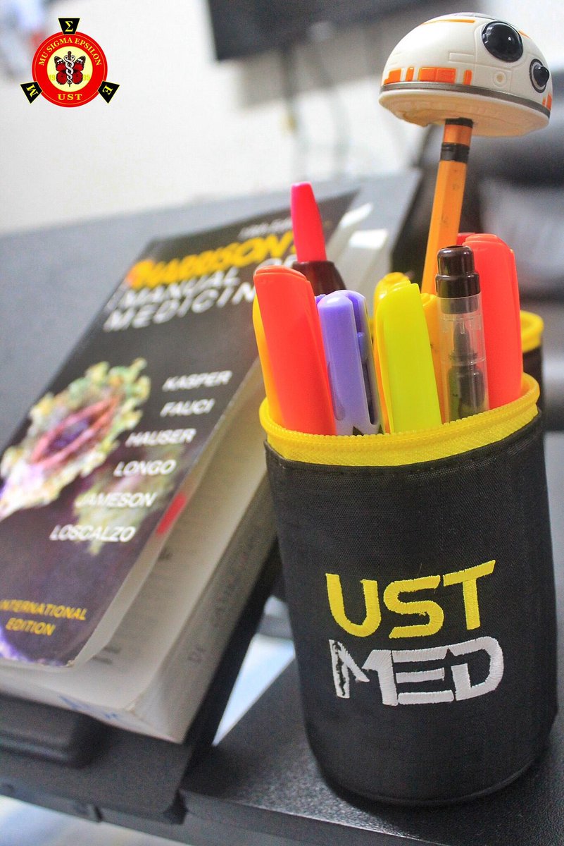 ohmyMMY's tweet photo. It's *THE* UST MED pen capsule by Filed IN THE FLESH! 😱❤💛

Order form: https://t.co/DuOVU2LKfr.

#filed #pencapsule #USTMED #USTFMS #HailMSE https://t.co/xMxwlBGbsB