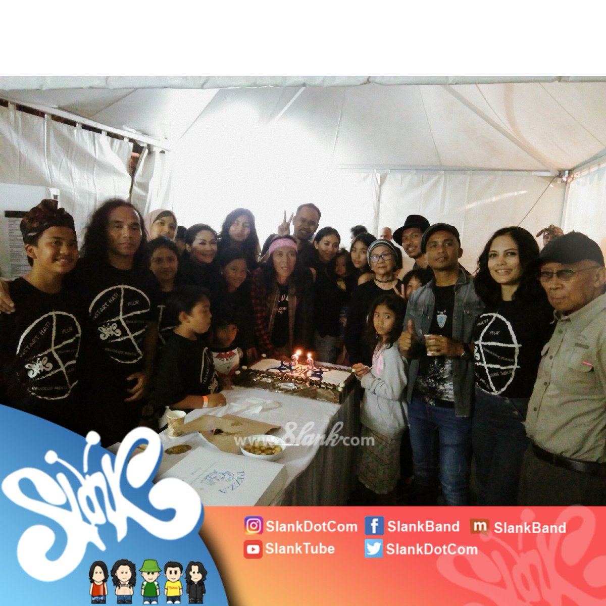 Terima kasih pak <a href="/basuki_btp/">Basuki T Purnama</a> untuk kiriman kue ulang tahun #33thSlankngeRock! Piss