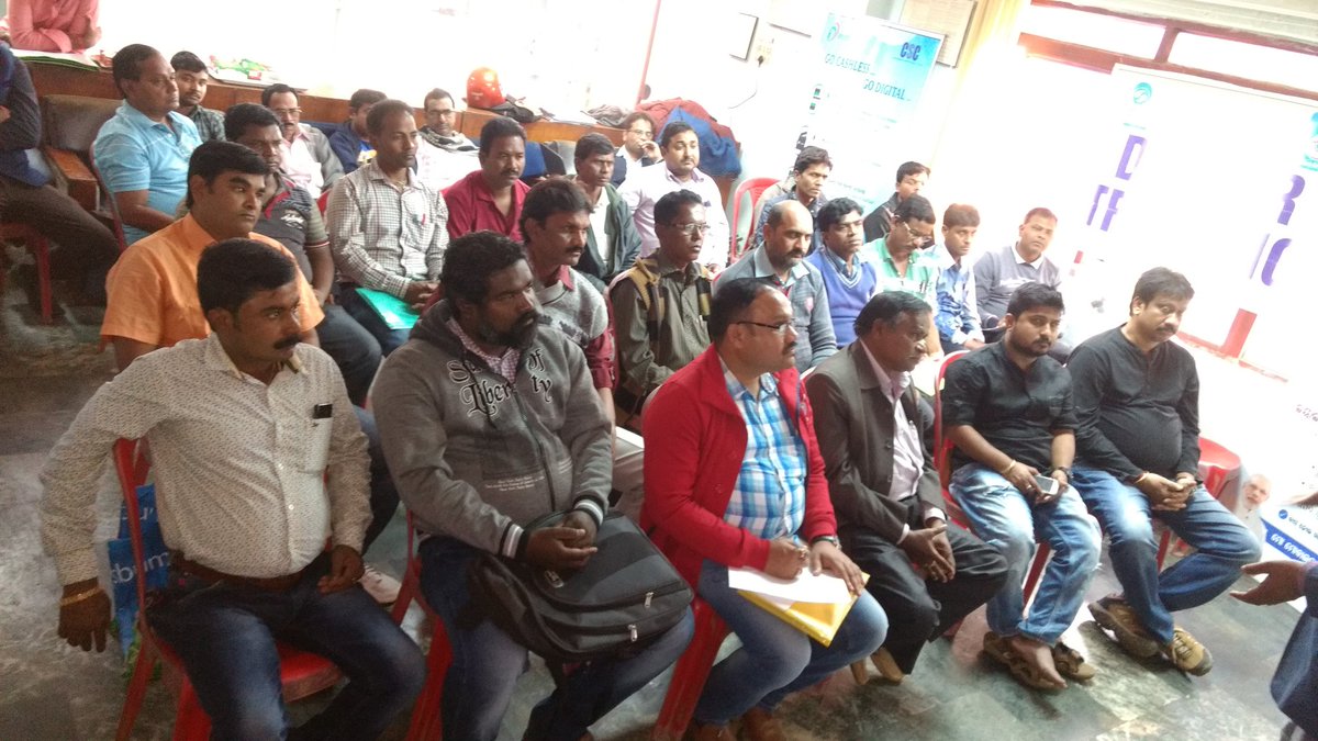 biswarupro's tweet photo. Enrollment of Dealers on mobile wallet at Balasore. An initiative of BPCL, Retail Bhubaneswar https://t.co/aDKU6ISYjO