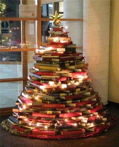 InnocentiEdiz's tweet photo. #presentazioni di libri durante le #FesteNatalizie? Si può, e riescono pure bene! :) https://t.co/FODGGIYlHv