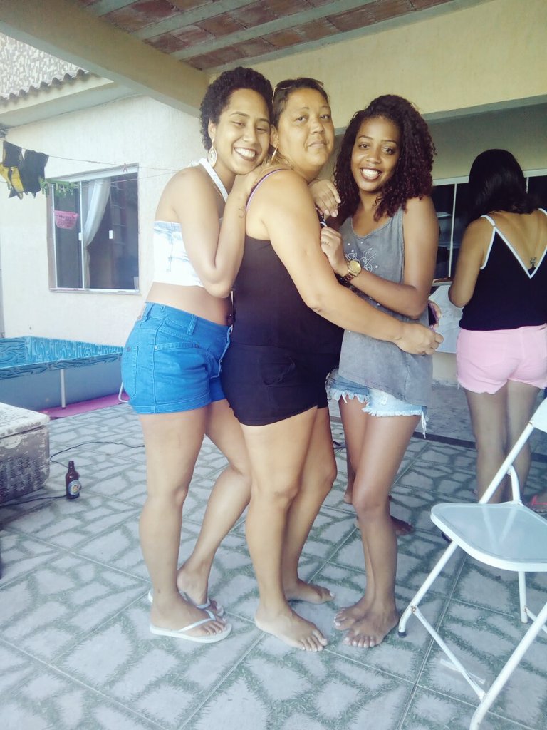 naticsouza's tweet photo. Resumo do meu natal #natal2016 #nenem #familia #amigos https://t.co/opaczOwXZP