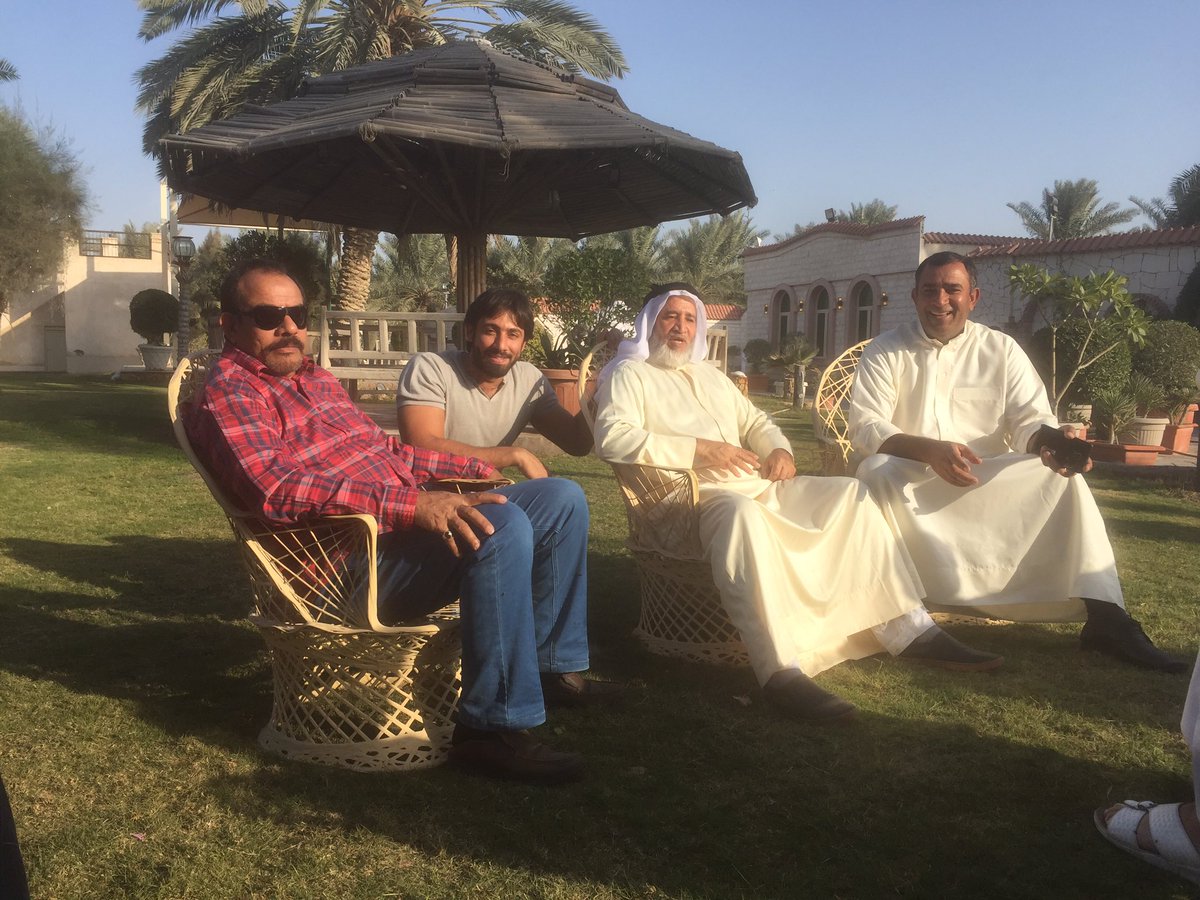 sdaheralmosawi's tweet photo. .:.
فإذا بارحمن ِ قريب ، يسألهٌ الحائرٌ فيٌجب
#saydan #alhasa #ksa #bh #bahrain #manama #uncle #goodafternoon https://t.co/YwC6qvW1W1