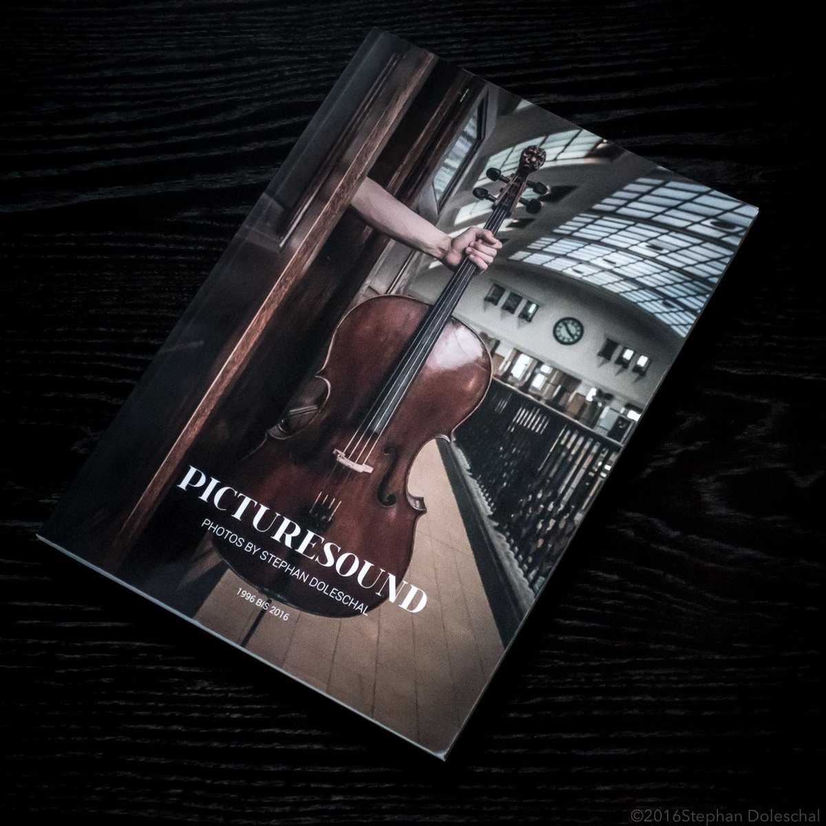Fotograf_SD's tweet photo. PICTURESOUND my Photos of Musicians of the last 20 Years. Thank you @karen_rieder for the artwork #Musicians #picturesound https://t.co/ADYqpvrCC3