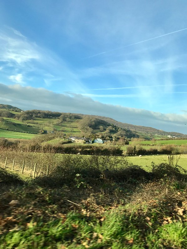 OwnYourSpot's tweet photo. Experience open roads in Northern Wales, and much much more here: https://t.co/QJqXOqwTfG Gorgeous! 🍃🍁☀️ https://t.co/VqVFYR2CL2