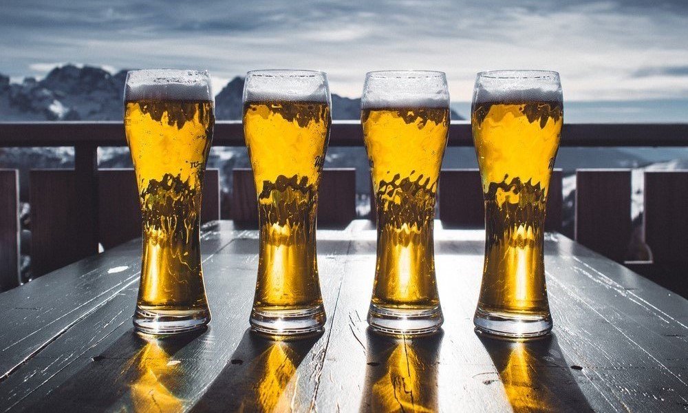 FoodTribute's tweet photo. You Can Lose Weight By Drinking Beer? Here's Why https://t.co/eryBAQWTj9 https://t.co/59usFWEyHN
