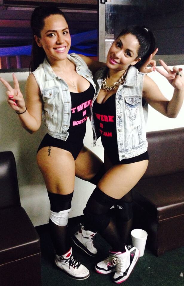 BOOTYJAM_TWERK's tweet photo. #TWERKBOOTYJAM #TWERKMEXICO #MAMABOOTY #MAMAFYAH 🍑🍑 #TWERK #BOOTYJAM #booty #twerking #clasetematica #clases #bootygyals https://t.co/JebV6Ntzeq