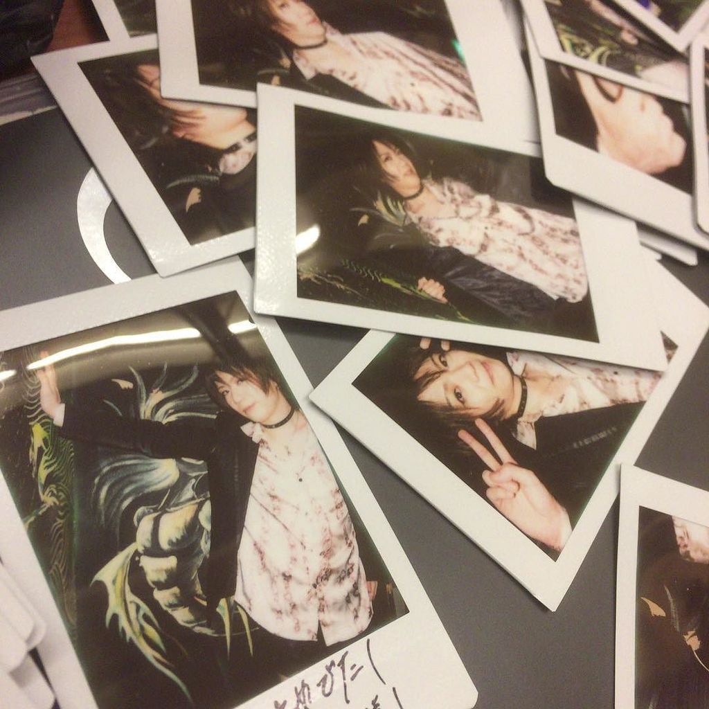 iMVii77's tweet image. 再始動LIVEの時のチェキ

ガラシャツを品良くさらりと着こなせたら
そのひとはきっと
#マダム系男子 です。

部員募集してます。笑
現在2名…

#AiMSK #thisisa… ift.tt/2iEoJI5