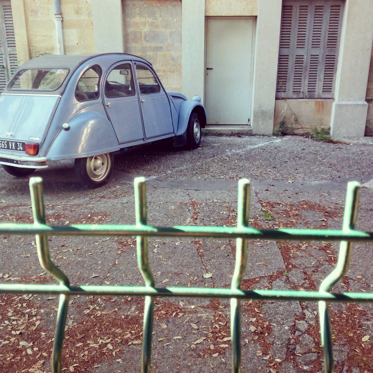 LightmyWays's tweet photo. Dyane #citroe #citroenfanphoto @Citroen @CitroenFrance https://t.co/wJ0YDm92sW