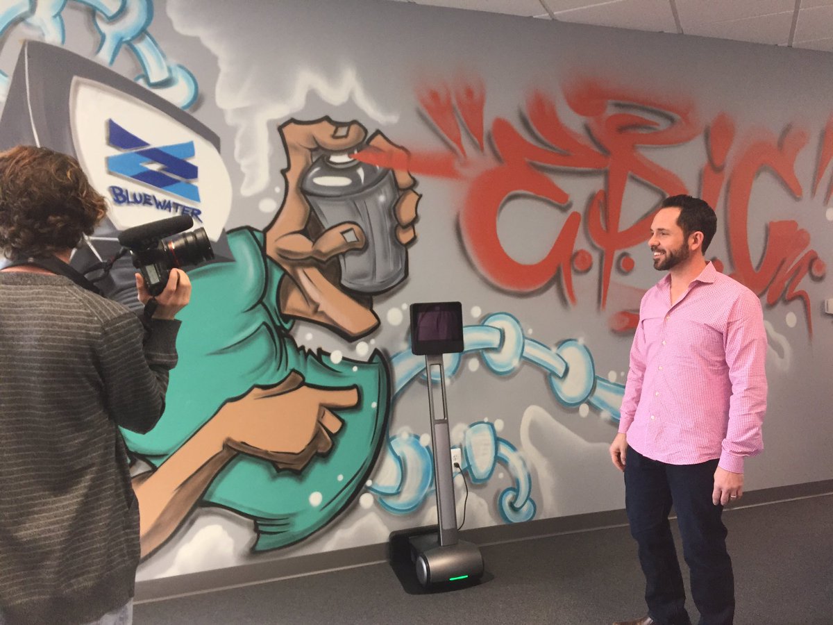 New office walk through with <a href="/tobitungl/">Tobi Tungl</a> <a href="/BWTechnologies/">Bluewater</a> #bwmoves