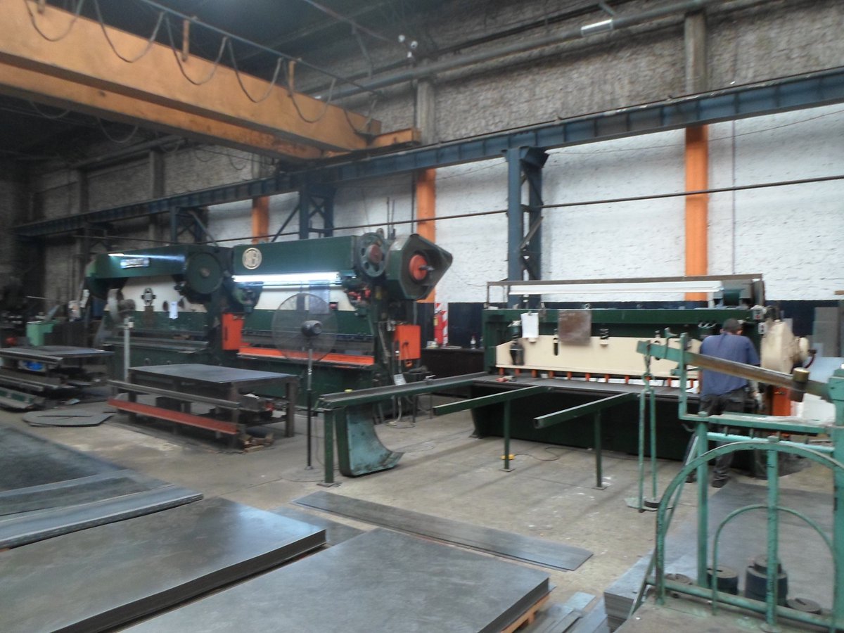 SDEQuilmes's tweet photo. En el marco de fortalecer la industria local, hoy visitamos la fabrica #AlmaMetal para hablar con sus trabajadores #QuilmesCrece https://t.co/KvStQujCss