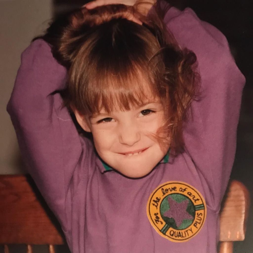 SusiKenna's tweet photo. Sweatshirt game strong since '87. #fortheloveofart #qualityplus https://t.co/Pe0cvdekNS https://t.co/AhIwoND4BJ