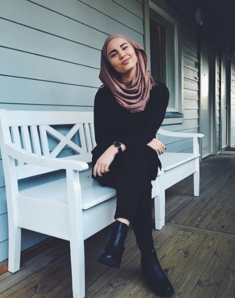 SkamRpg_'s tweet photo. Sana Bakkoush
16 ans 
hétéro 
@sanaarpg https://t.co/7yzWXNMCRj