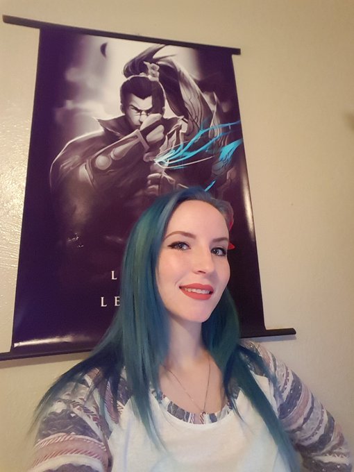 Getting ready to go live! #twitchtv #TeamEmmmmsie #2016in4words https://t.co/UGe6R6JFms https://t.co<a href="/tag/twitchtv"class="tags">#twitchtv</a><a href="/tag/teamemmmmsie"class="tags">#TeamEmmmmsie</a><a href="/tag/2016in4words"class="tags"><span>#2016in4words</span></a>