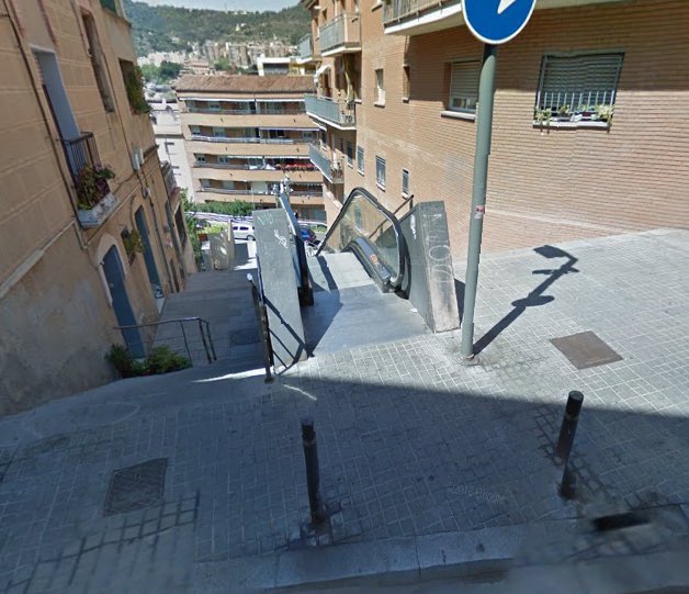claudiobanchel1's tweet photo. #codidebarrisbtv ¿15mill PladeBarris escaleras mecánicas salidaMetroArenys #staR91? ¡Espejismos!tancercatanlejos yosoytestigo, Oriol https://t.co/XmhuxfKh04