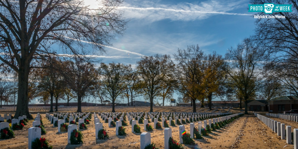 OnlyInArk's tweet photo. Photo of the Week: Wreaths Across America by Laurie Skillern
https://t.co/VqOULYGtxN
#Arkansas #OnlyInArkansas #WreathsAcrossAmerica https://t.co/iN6mT5sCKv