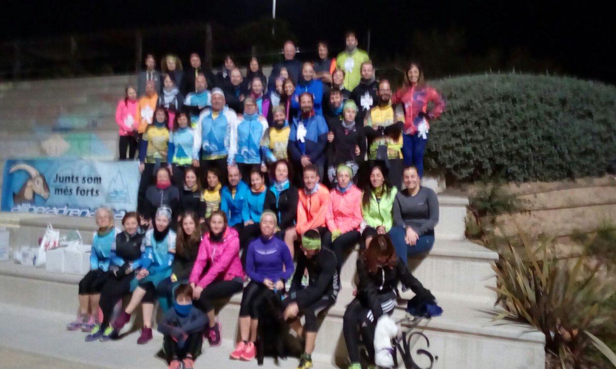 a_adrenalina's tweet photo. Tot en marxa!! Primer trote dels innocents i recollida d'aliments a #tarragona @TGNAjuntament @TGNtwit @a_adrenalina @tgnesport https://t.co/G03XHM4Wvm