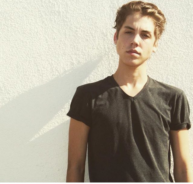 luvmymatty_'s tweet photo. WHY YOU DO THIS TO ME OMG MATTHEW @TheMattEspinosa https://t.co/LiIUUX0ndi