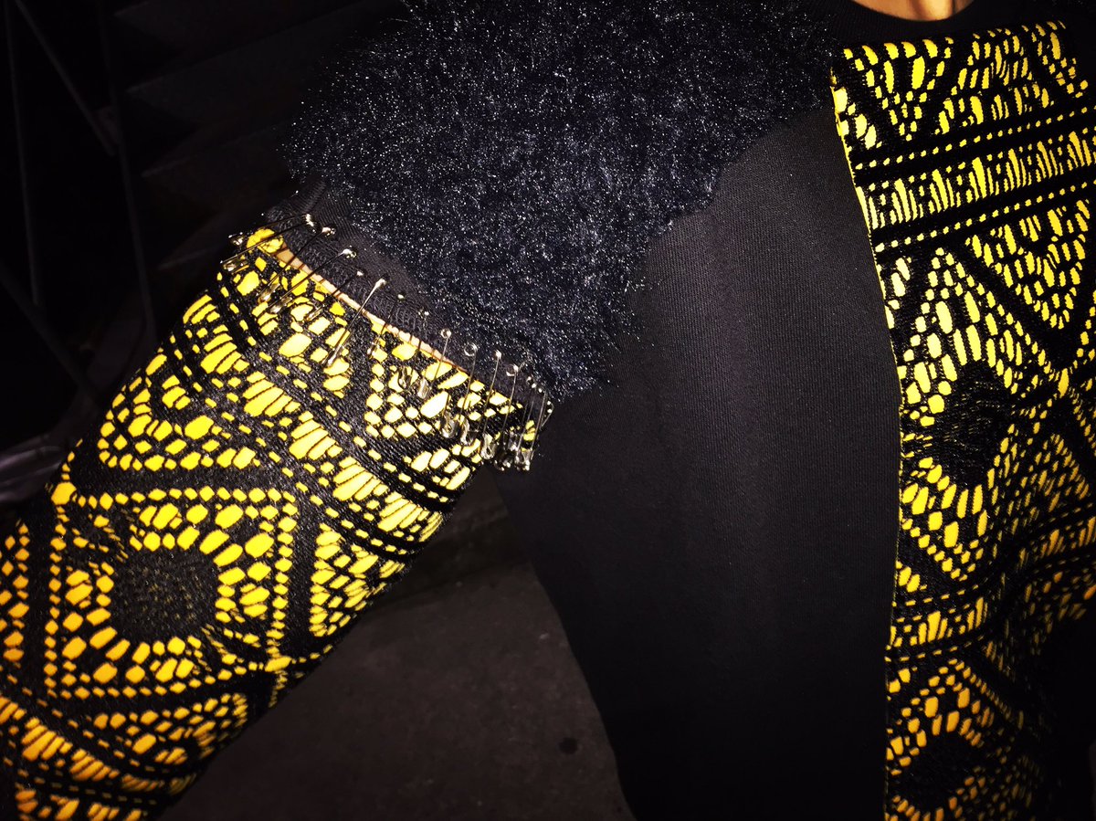 HFU_JURI's tweet photo. #remake #MIRAVAL 🐝🐝🐝 https://t.co/cYnkSahzBZ