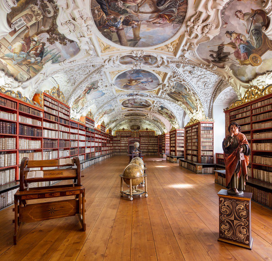 Aesthetic Sharer Zhr Europe S Ancient Buildings In Addition To The Church The Most Worthwhile To Have These Centuries Old Library