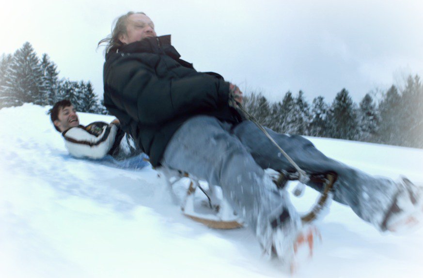 DGReleasing's tweet image. Two hitmen stuck in a remote region of the Carpathian Mountains w/an eccentric crime boss in "Snowman's Land" #film #dark #german #drama