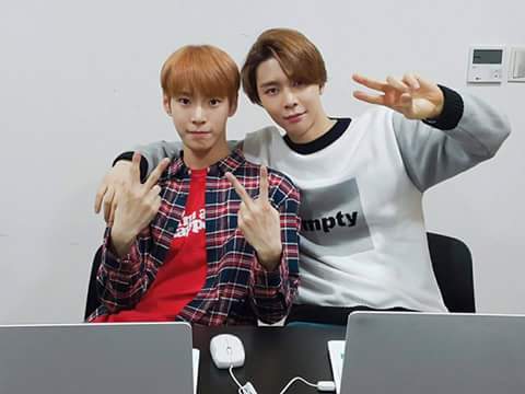 Naho_Mymy's tweet photo. CONGRATULATIONS FOR YOUR DEBUT IN NCT 127 ❤
#JohnnyDebut #doyoungprotectionsquad
Las NCT Stans estamos inmensamente orgullosas por ambos 🐰🐻 https://t.co/TgtFgZEQ7z