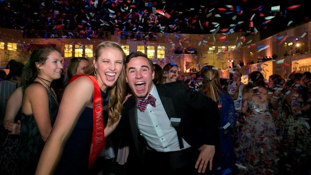 alnewscenter's tweet image. Celebrities, alumni join @SamfordU in celebration of its 175th year: alabamanewscenter.com/2016/12/28/cel… @johnbcrist @MrTonyHale @littlebigtown