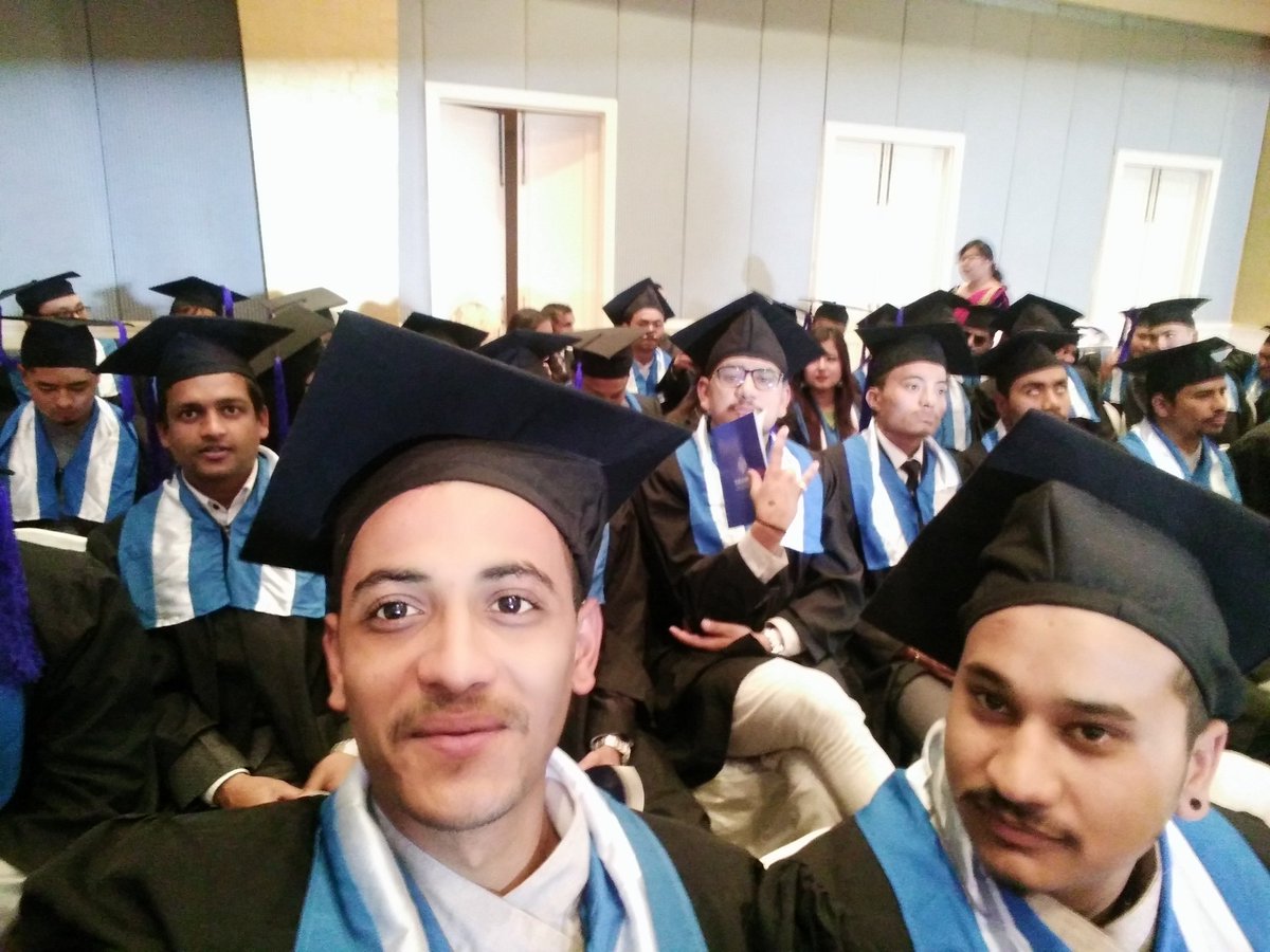 ArsonArb's tweet image. Graduation day
#BIM
#2012batch
#Thamescollege