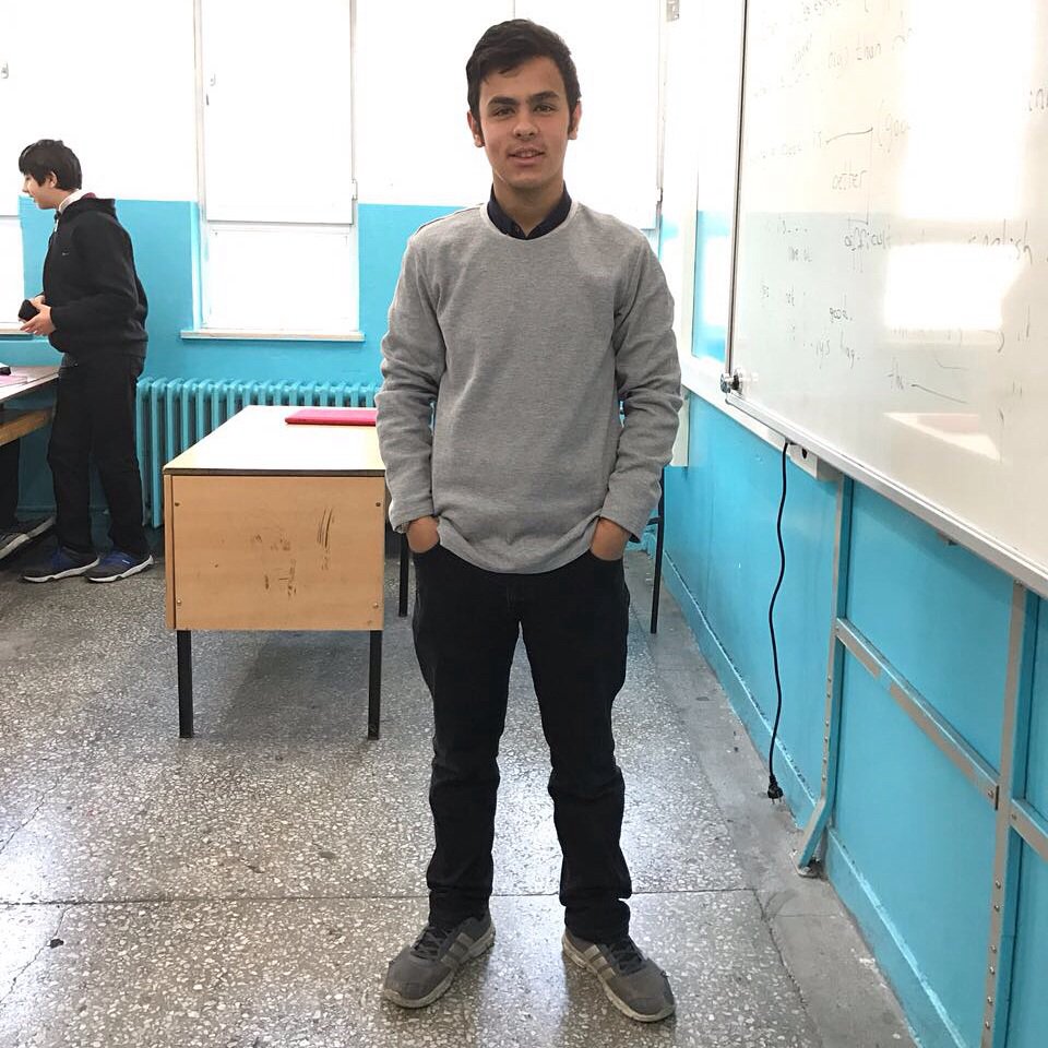 Sen benim şarkımsın herkezin dili dönmez öyle