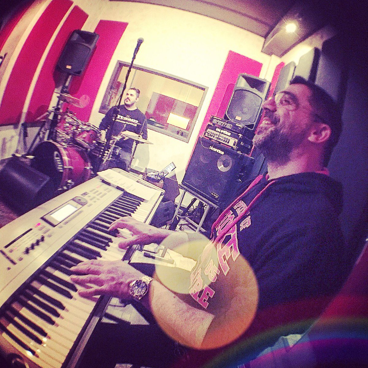 GoinThroughGR's tweet photo. N O W 🎵 🎤 🎧 🎶 #GoinThrough #MixalisPapathanasiou #rehearsal #studio #live #korg #keys #keyboards #music #hiphop #urban #pop #DefFactory https://t.co/abSuKNfp4g