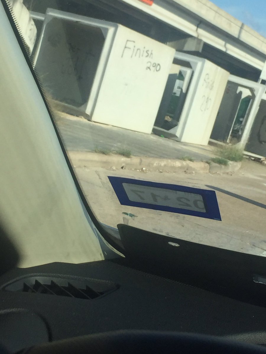 OGkeish_101's tweet photo. Houstonians fed up with the shenanigans https://t.co/HXBFMfECTD