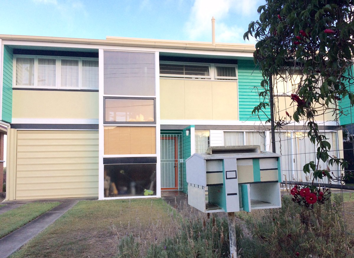 BrisRetro tweet picture