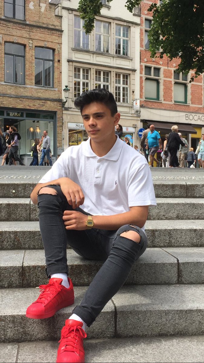 KevinExtion's tweet image. Follow me on instagram people ~&amp;gt; Kevinextion 💯