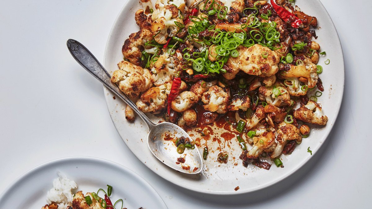 bonappetit's tweet image. Kung Pao cauliflower: when the side veg becomes the main bonap.it/Kqo0J75