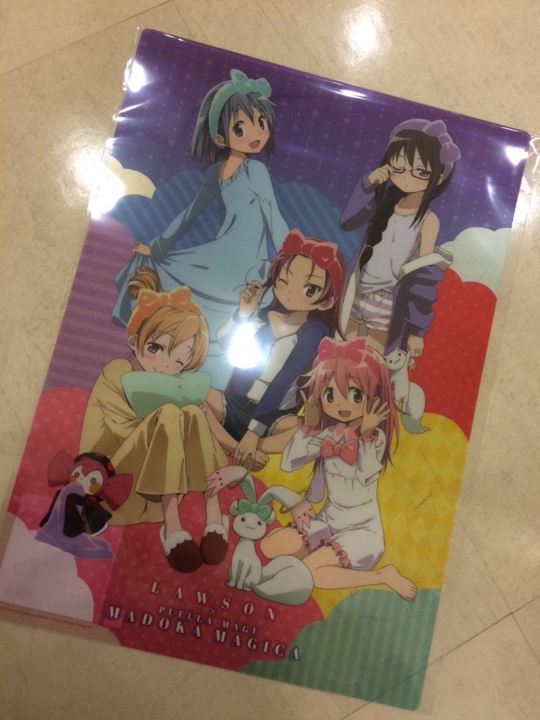 ローソン コミックマーケット91開催記念 本日は 劇場版 魔法少女まどか マギカ と ご注文はうさぎですか の一部商品を店外販売しています ローソン Madoka Magica Gochiusa T Co Gh4ooqpexx T Co S8g9xta0of
