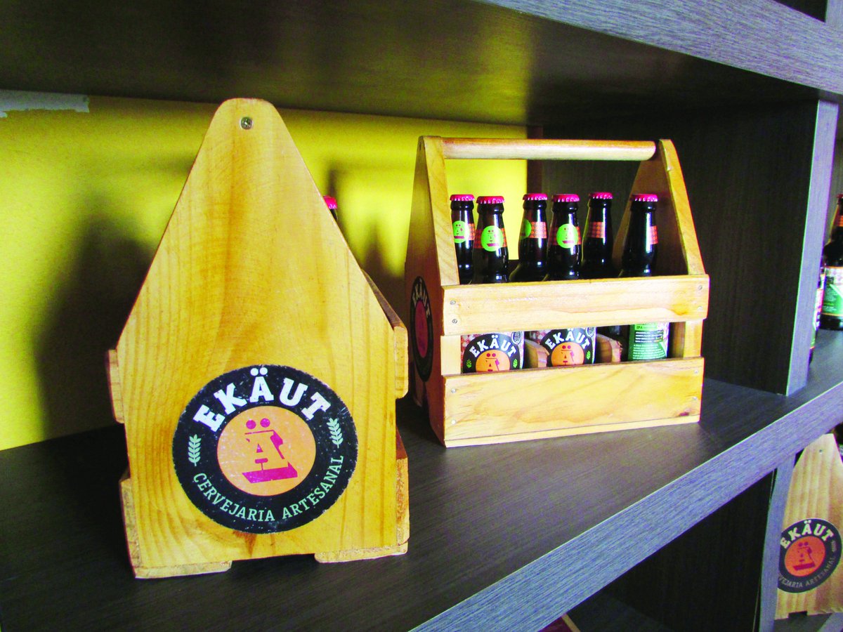 ColunaPE's tweet image. "CERVEJA MADE IN PERNAMBUCO". Leia a matéria sobre cerveja artesanal que a #ColunaPE preparou nessa edição:colunapernambucana.com.br/single-post/20…
#Ekaut