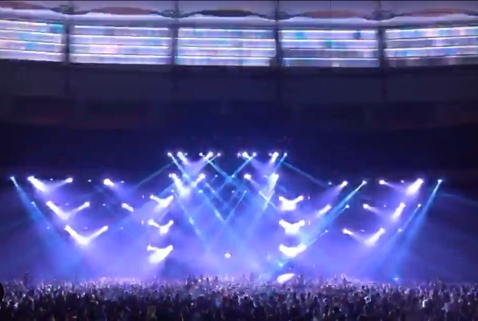 fionamillis's tweet image. One of the best nights of my life 🙌🏼 #CONTACT2016