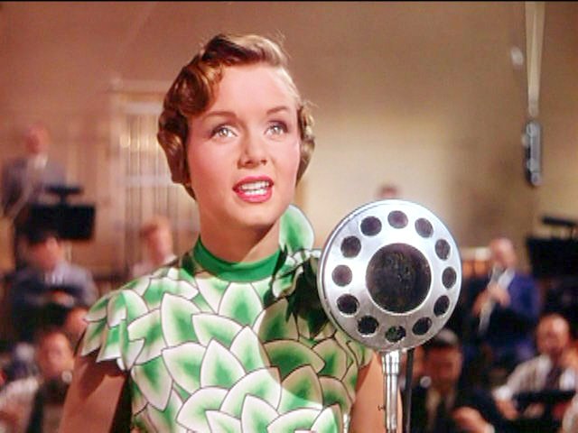 ErikDavis's tweet photo. At 19 years old Debbie Reynolds nabs her breakout role in SINGIN' IN THE RAIN. at 19, Carrie Fisher nabs her breakout role in STAR WARS. https://t.co/lB7WI7yeuA