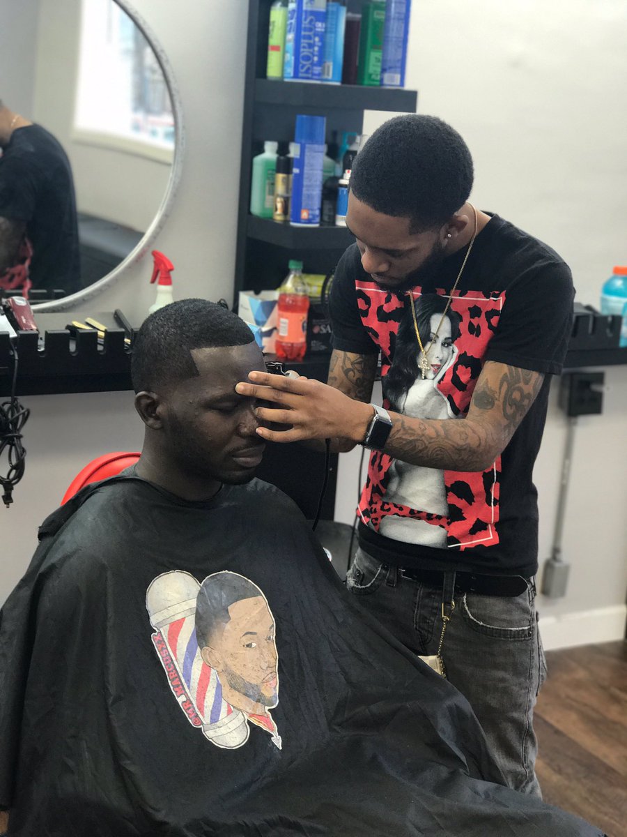 MrMarcusxxSB's tweet photo. Some of today's work #cutcreaters 💈 #atl https://t.co/H7wJvdemhI