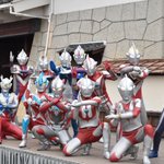 ウルトラマンのポーズが全員かっこいい!!…って、あれ？一人だけおかしいぞw