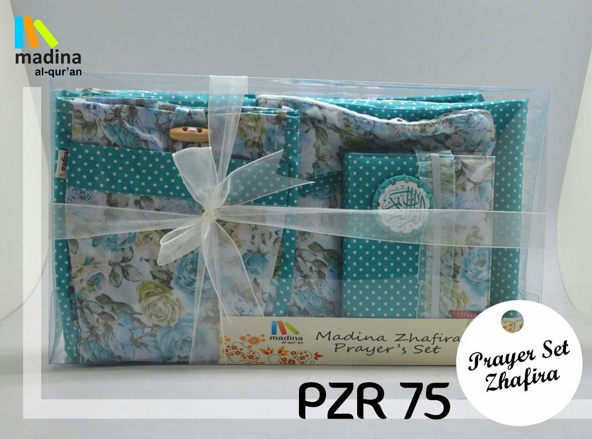 mrs_firesand's tweet photo. #prayerset 
#mukenakatunjepang 
#alquranterjemahan 
#perlengkapanshalat 
#mahar #seserahan #hantaran
#kado #hadiah #gift https://t.co/sIlRuAw1np