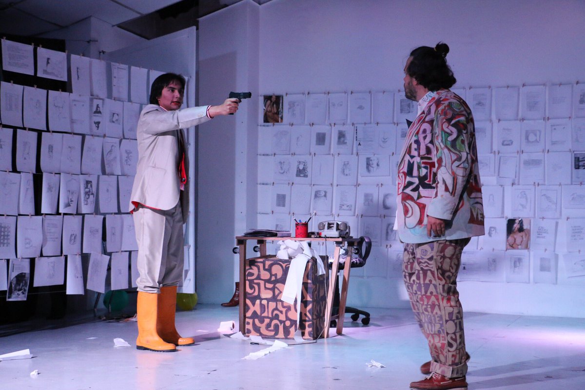 teatroEC's tweet photo. Todo listo para la 1ra función de la #versionpirata en el Teatro La Concha, en Cali #teatroenferia @mvarea79 Inicia: 19h https://t.co/ck0O6rurZ6