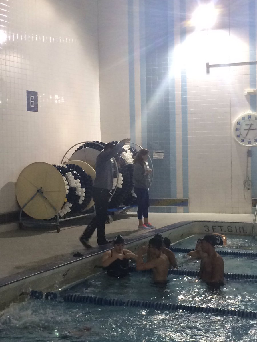 LBHSSwimTeam's tweet photo. Coach Farrell reminding the swimmers to keep a tight stream line #nodaysoff https://t.co/BKsCvklJLZ