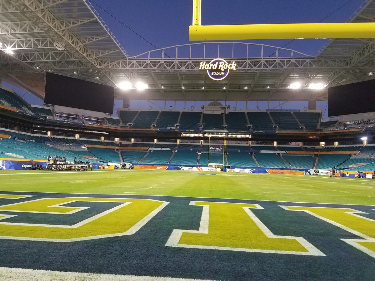 azshmusic's tweet photo. It's almost time to play with the lights! #orangebowl #capitalone #hardrockstadium #halftime #setup #actproductions https://t.co/tElJUUFvBp