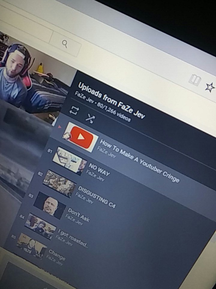 __2181763__'s tweet photo. Been away from my pc and internet for a long time. 80 more videos to binge watch @FaZeJev https://t.co/Qcj7IjrdPs