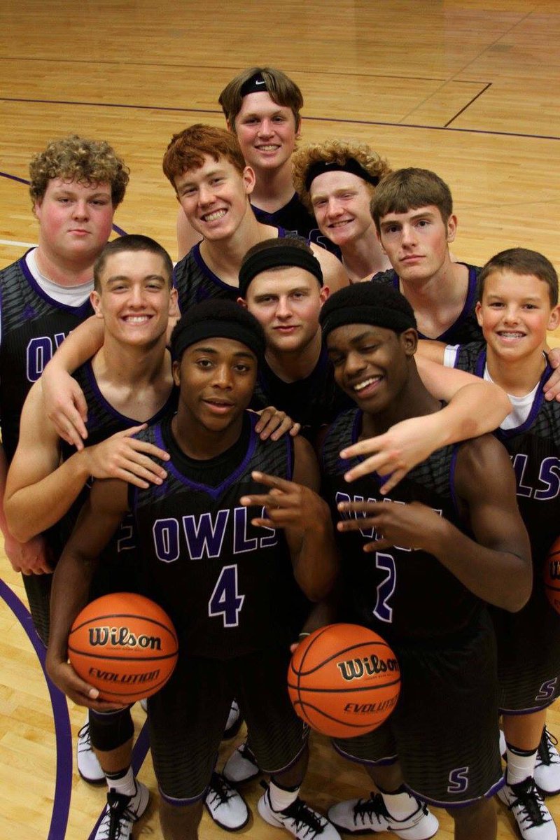 j_moolah_23's tweet photo. 🏀😈Come support the boys tomorrow🏀😈 #shsbb @TylerBloom13 @CribsEvens @alanperry35 @therealtdog25 @sragon281 @max_otte @Hofdaddy5 https://t.co/xnCpI3kBKx