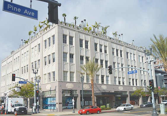 DOMAproperties's tweet image. We'll say it again....buying here is the BEST value. bit.ly/2ifCrC5 via @LBBizJourn #realestate #longbeach