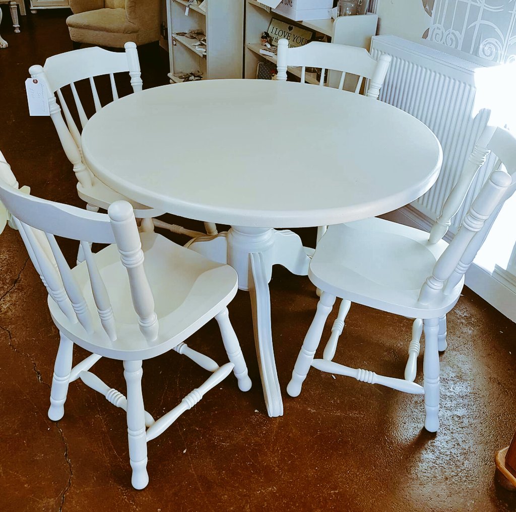 Pats_Den's tweet photo. #FarmhouseDinningSet https://t.co/yqDHkYhCJo